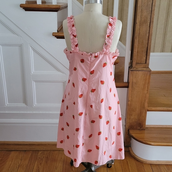 ⭕️SOLD⭕️SHEIN Sleeveless Strawberry Print Dress Pink Plus Size 1XL - Picture 2 of 8